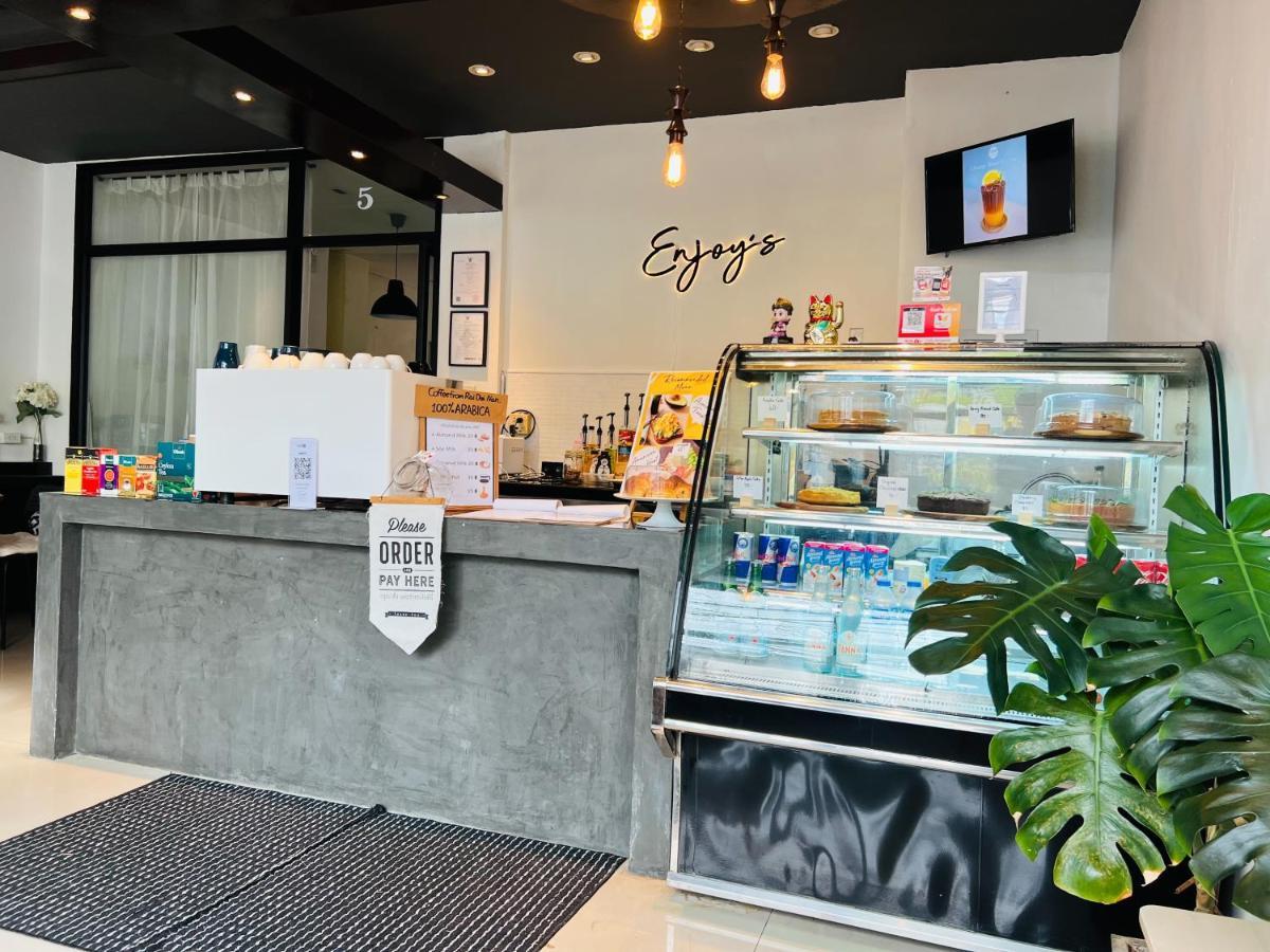 Enjoy'S Beach House & Cafe' Ban Karon Zewnętrze zdjęcie