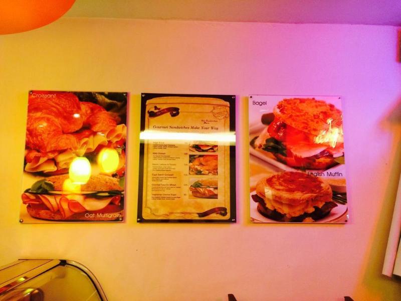 Enjoy'S Beach House & Cafe' Ban Karon Zewnętrze zdjęcie