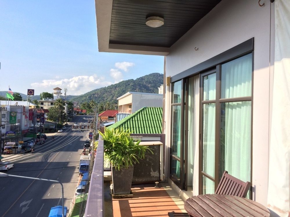 Enjoy'S Beach House & Cafe' Ban Karon Zewnętrze zdjęcie