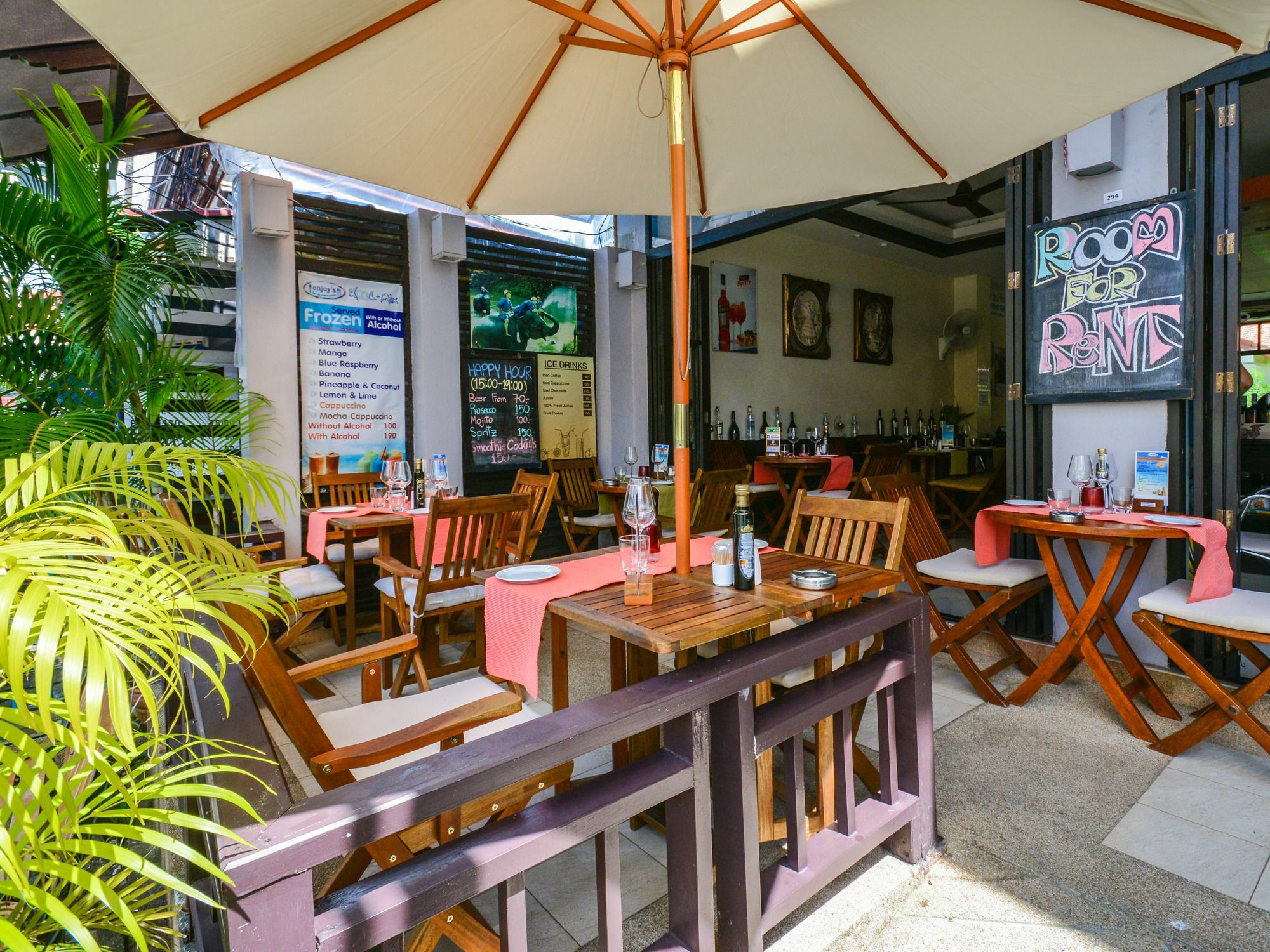 Enjoy'S Beach House & Cafe' Ban Karon Zewnętrze zdjęcie