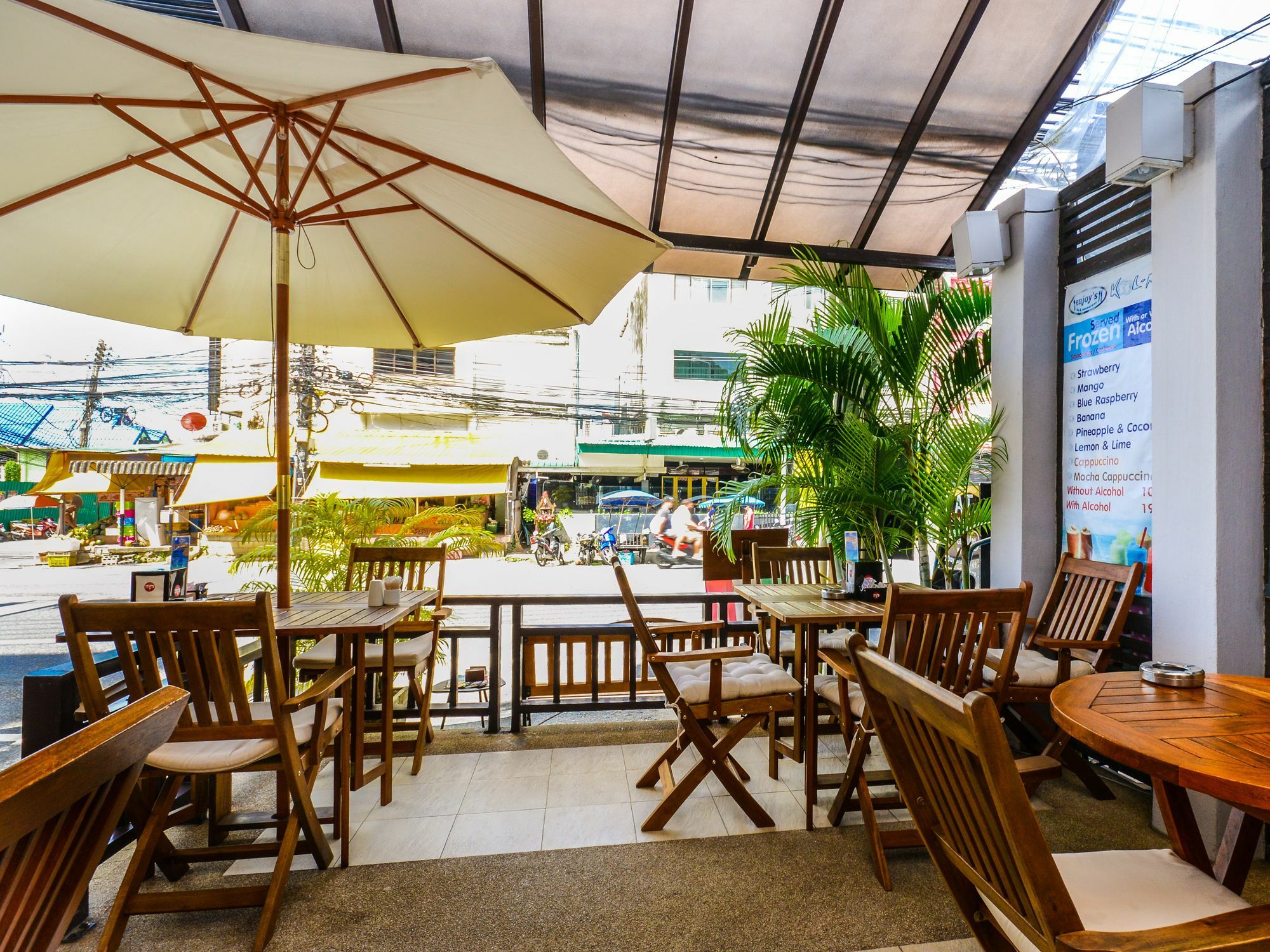 Enjoy'S Beach House & Cafe' Ban Karon Zewnętrze zdjęcie