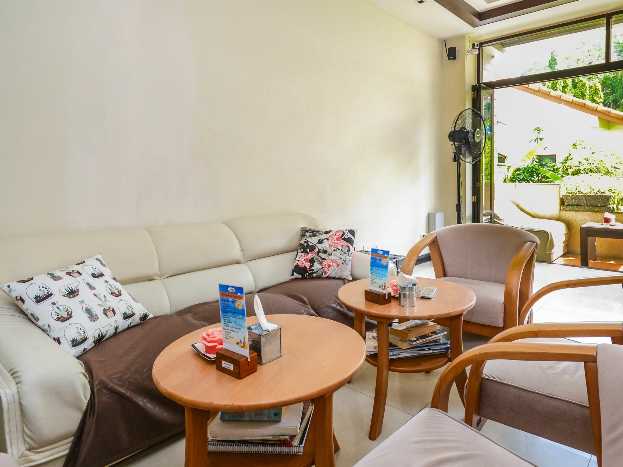 Enjoy'S Beach House & Cafe' Ban Karon Zewnętrze zdjęcie